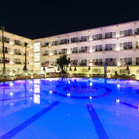 ホテル Globales Playa エステポナ