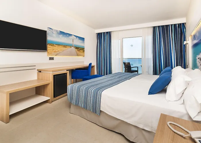 Globales Playa Szálloda 4*