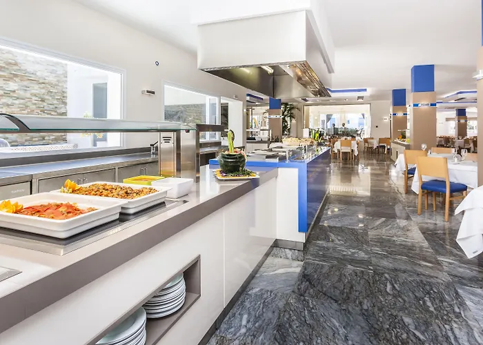 Globales Playa Hotel 4*