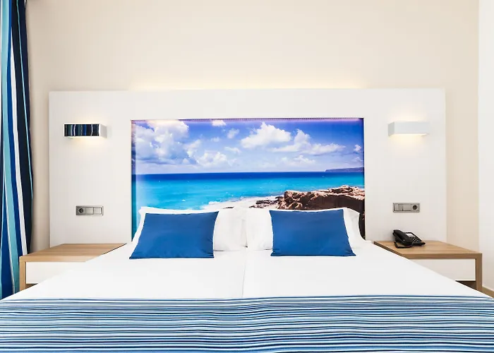 Globales Playa 4* 에스테포나